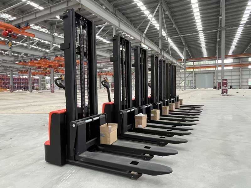 叉車大辯論：電動還是燃油動力？